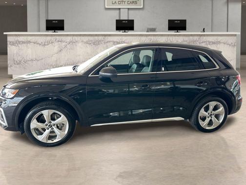 2022 Audi Q5 45 S line Premium Plus
