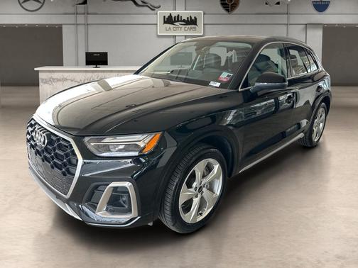 Mythos Black Metallic 2022 Audi Q5 45 S line Premium Plus