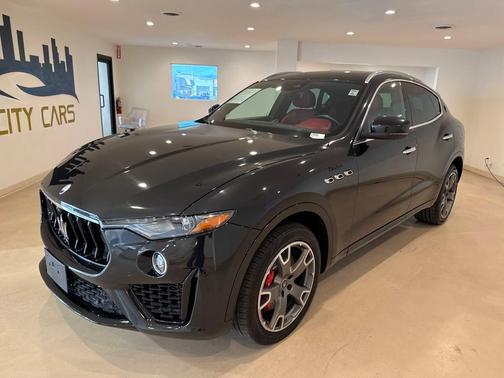 2022 Maserati Levante Modena