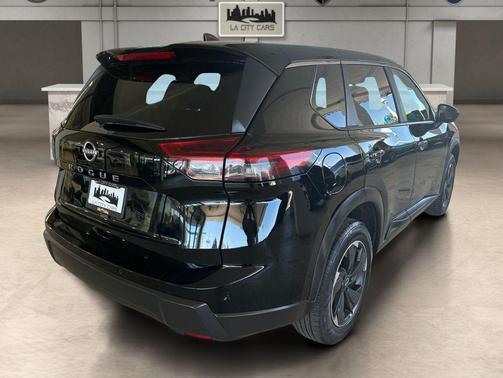 Super Black 2025 Nissan Rogue SV