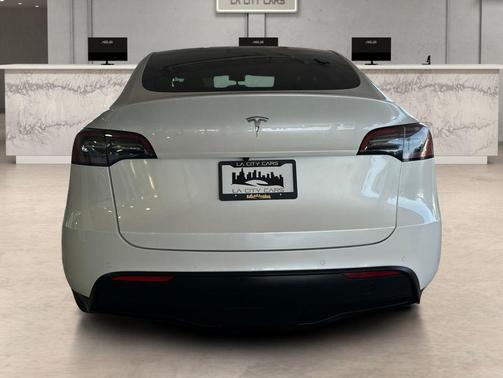 Pearl White Multi-Coat 2021 Tesla Model Y Long Range Dual Motor All-Wheel Drive