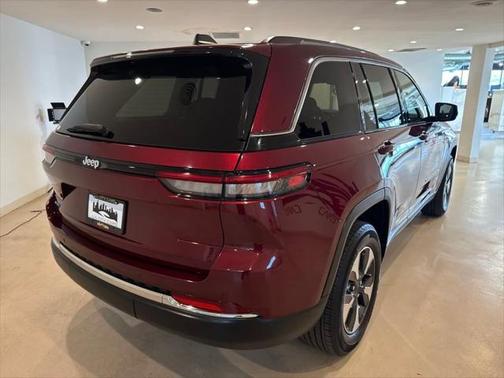 2023 Jeep Grand Cherokee 4xe Base
