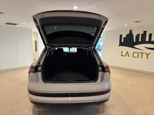 2021 Audi e-tron Premium Plus