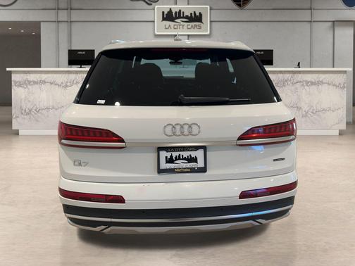 2023 Audi Q7 55 Premium Plus