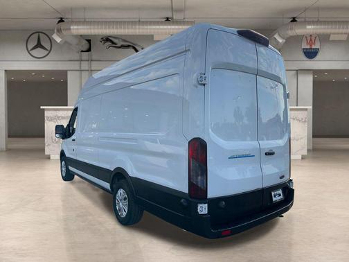 2022 Ford Transit-350 Base