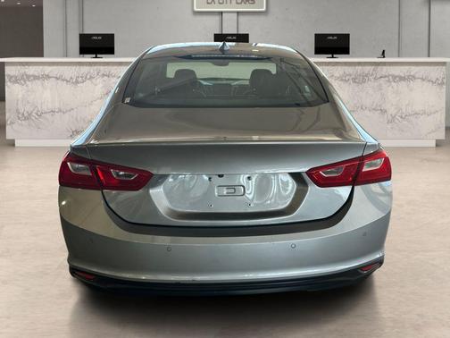Sterling Gray Metallic 2024 Chevrolet Malibu FWD 1LT