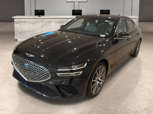 2024 Genesis G70 2.5T RWD