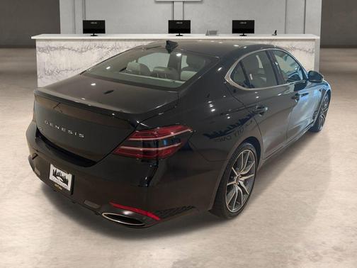 2024 Genesis G70 2.5T RWD