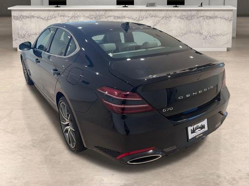 2024 Genesis G70 2.5T RWD