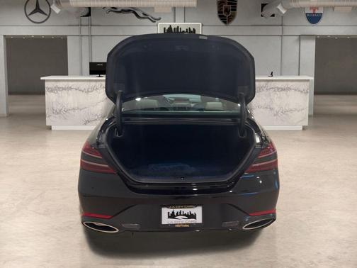 2024 Genesis G70 2.5T RWD