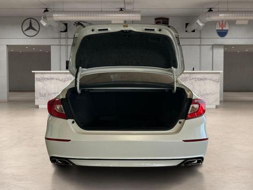 Platinum White Pearl 2020 Honda Accord Sport 1.5T