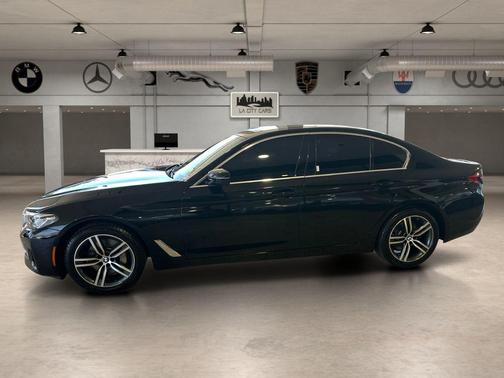 Jet Black 2023 BMW 530 i