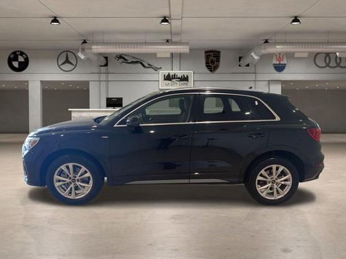 2023 Audi Q3 Premium 45 TFSI S line quattro Tiptronic