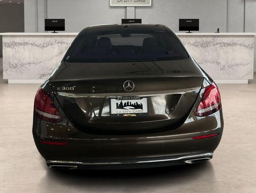 Dakota Brown Metallic 2017 Mercedes-Benz E-Class E 300