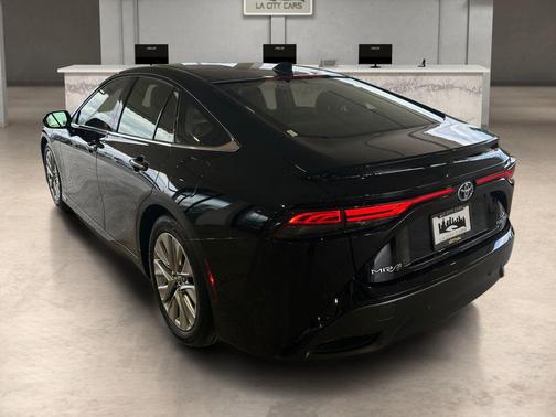 Black 2021 Toyota Mirai Base