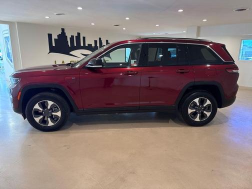 2023 Jeep Grand Cherokee 4xe Base