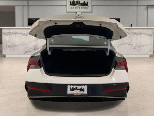 2025 Hyundai ELANTRA SEL
