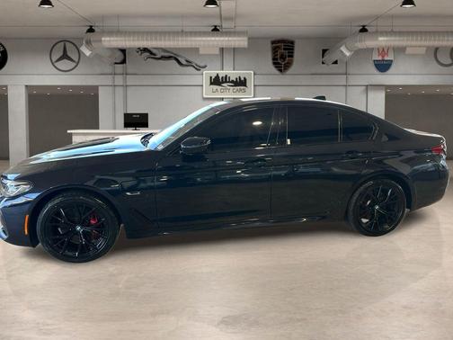 Carbon Black Metallic 2022 BMW 530e Base