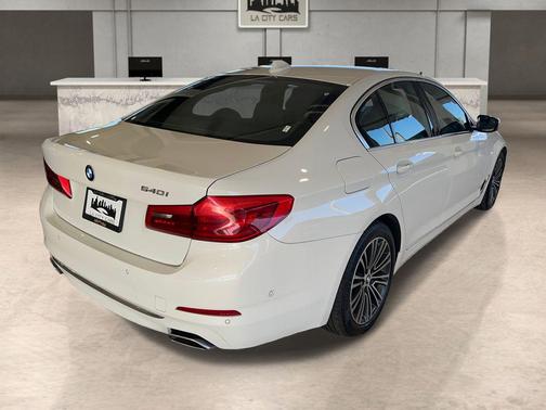 2019 BMW 540 540i
