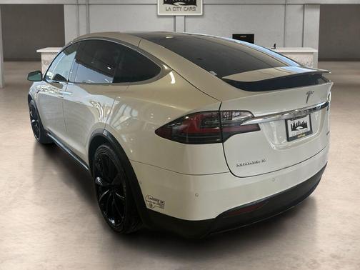 White 2016 Tesla Model X P90D