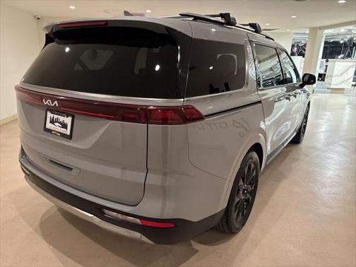 2024 Kia Carnival SX