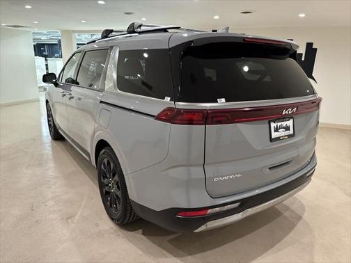 2024 Kia Carnival SX
