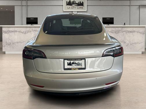 Silver 2018 Tesla Model 3 Performance