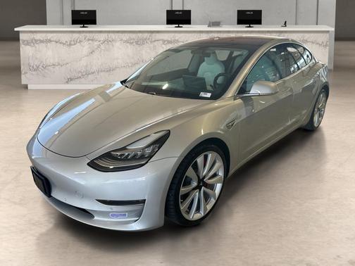 Silver 2018 Tesla Model 3 Performance