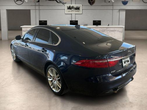 2016 Jaguar XF 35t Prestige