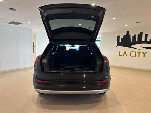 2022 Audi e-tron Premium