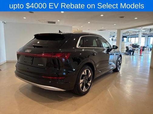 2022 Audi e-tron Premium