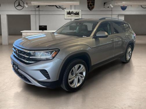 2022 Volkswagen Atlas 3.6L SE w/Technology