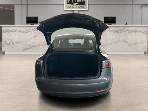 Midnight Silver Metallic 2022 Tesla Model 3 Long Range
