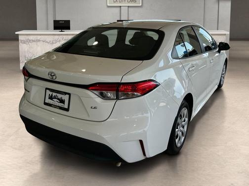 Ice 2024 Toyota Corolla LE