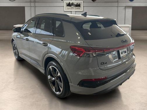 2024 Audi Q4 e-tron Premium Plus 55 quattro