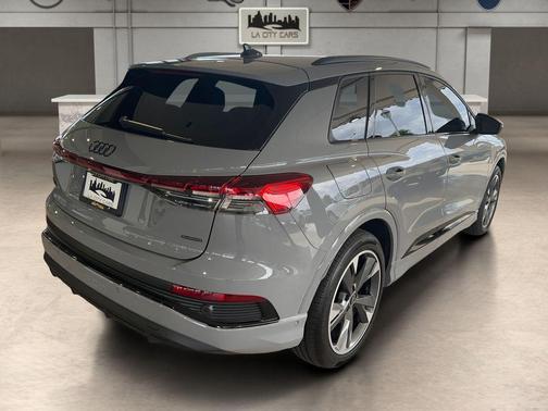 2024 Audi Q4 e-tron Premium Plus 55 quattro
