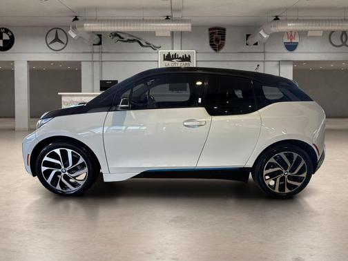 Capparis White w/BMW i Frozen Blue Accent 2018 BMW i3 94 Ah