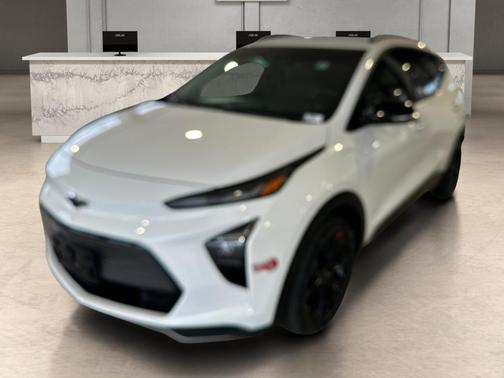 Summit White 2023 Chevrolet Bolt EUV FWD LT