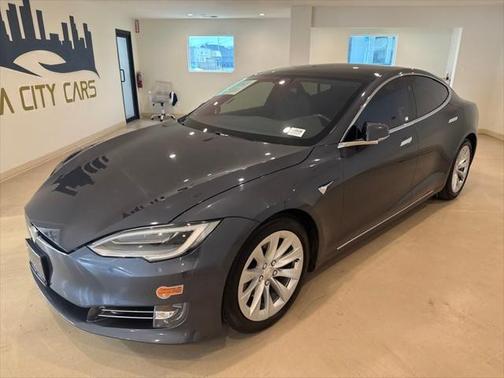 2020 Tesla Model S Long Range