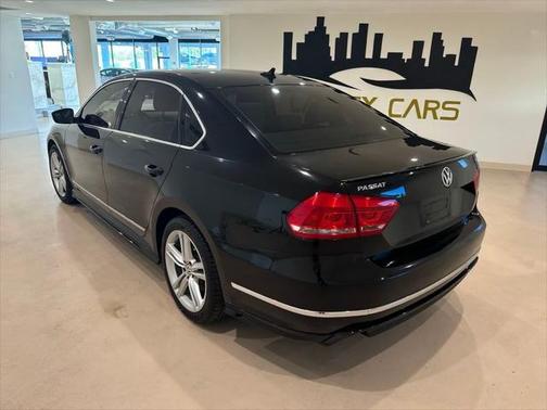 2015 Volkswagen Passat 3.6L V6 DSG SEL Premium