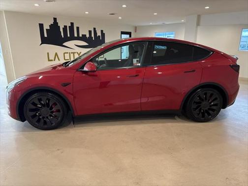 2022 Tesla Model Y Performance Dual Motor All-Wheel Drive