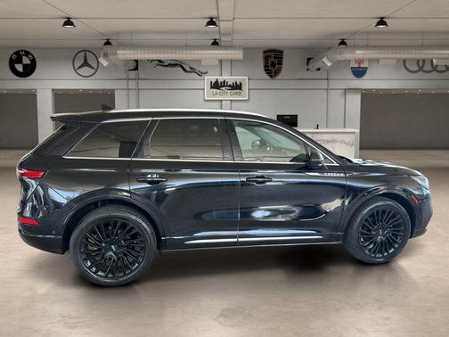Infinite Black 2021 Lincoln Corsair Reserve