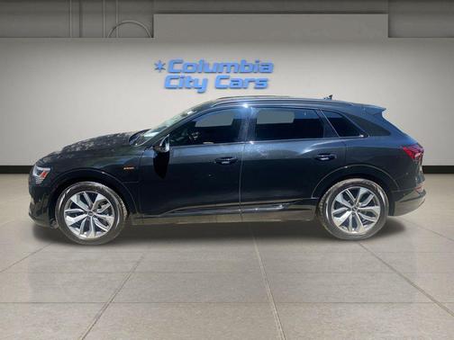 2021 Audi e-tron Premium Plus