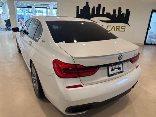 2018 BMW 740e xDrive iPerformance