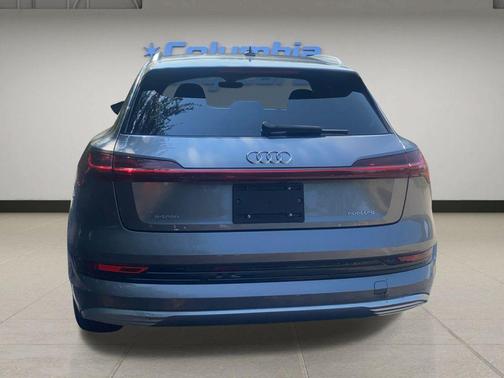2021 Audi e-tron Premium