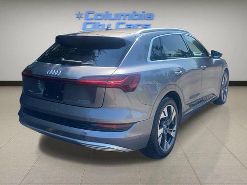 2021 Audi e-tron Premium