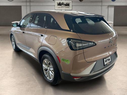 2022 Hyundai NEXO Blue