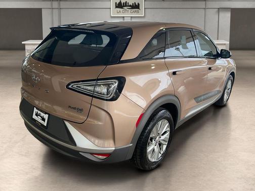 2022 Hyundai NEXO Blue
