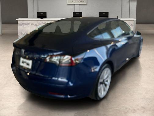Deep Blue Metallic 2023 Tesla Model 3 Standard Range