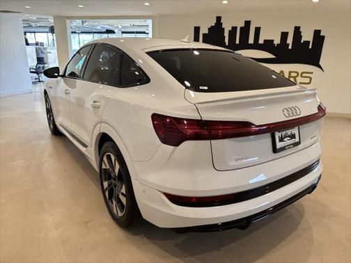 2022 Audi e-tron Sportback S line Premium